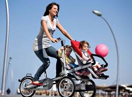 mom with cool double baby bike